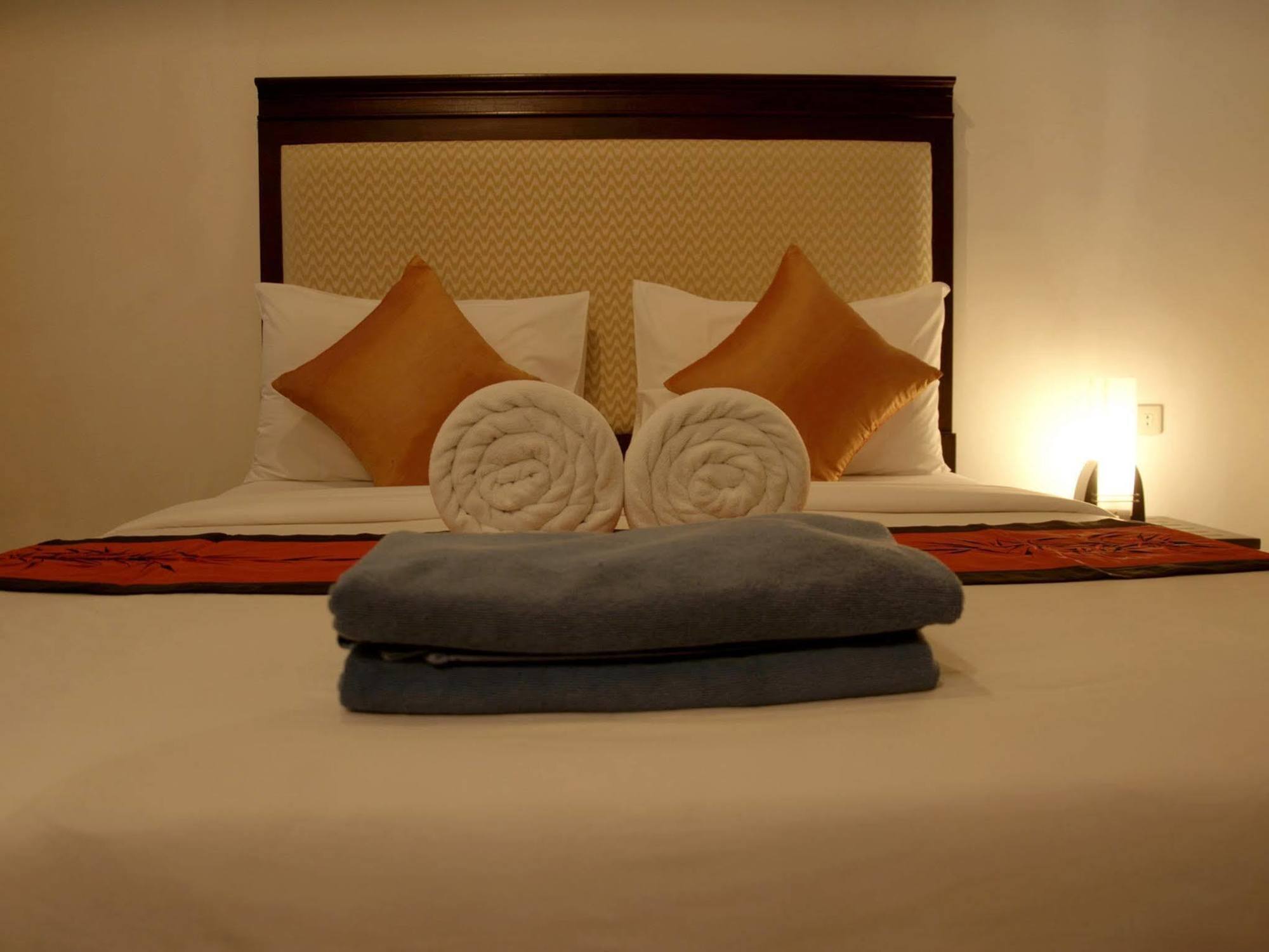 Washington Residence Phuket Esterno foto